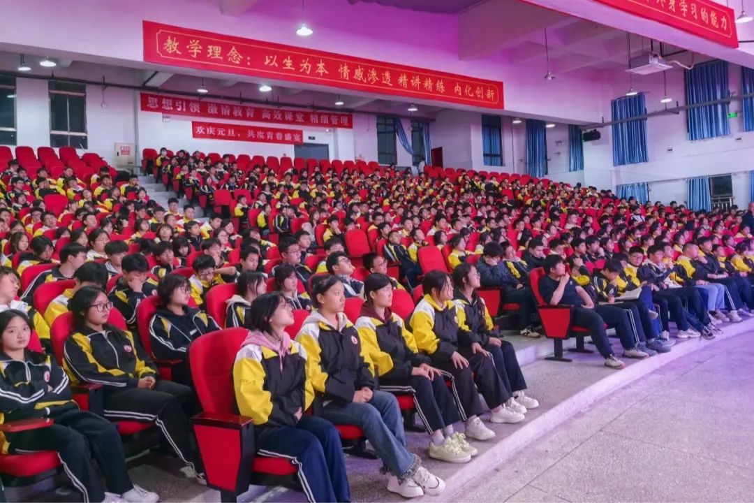 a4e38e75a1467e12a6f3f70e55caa81.jpg